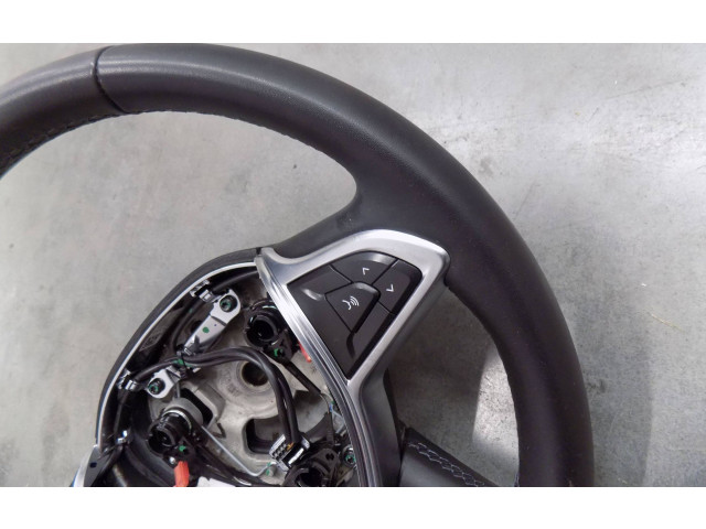 Руль Dacia Duster - года 484007585R, 313493999