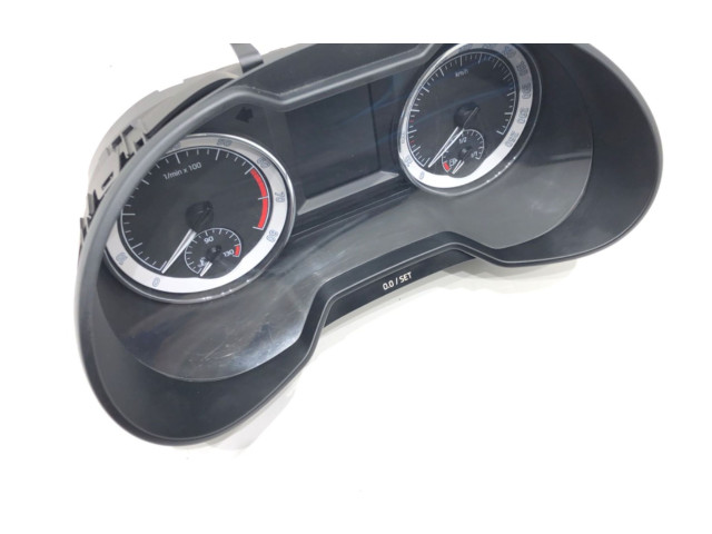 Панель приборов 5E0920750E   Skoda Octavia Mk3 (5E)       
