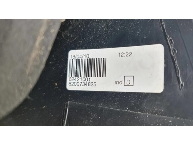 Задний фонарь 8200734825, 62421001 Dacia Sandero