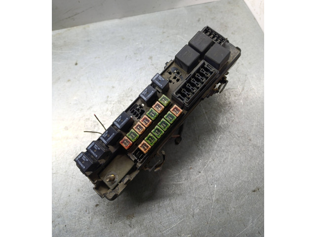 Pojistková skříňka Chrysler Intrepid 2003