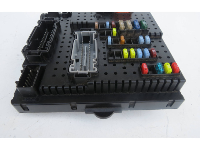 Блок предохранителей 30786646, 06W502 Volvo XC90
