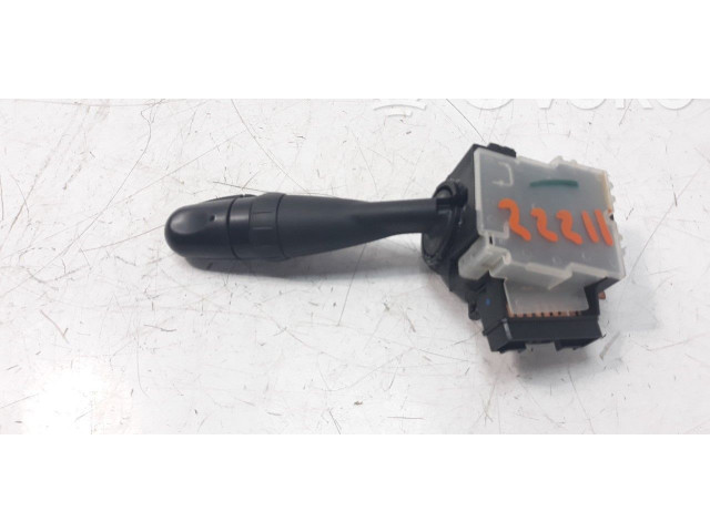 Ручка стеклоочистителей 1105DA0110N Mahindra KUV100