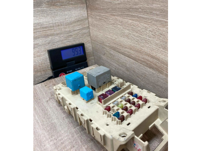   Pojistková skříňka 8198050030, 0665004650   Toyota Land Cruiser (J120) 2002