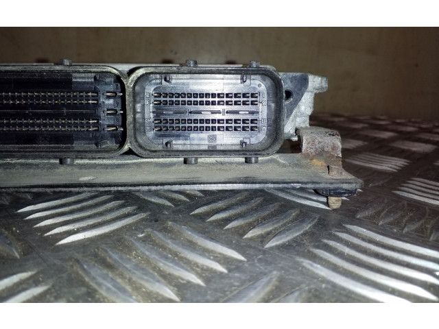 Řídící jednotka 03L906022HM, 0281015236 Volkswagen Tiguan 2008