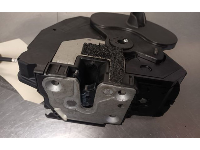 Zámek zadních dveří 905037908R Renault Kangoo III 2021