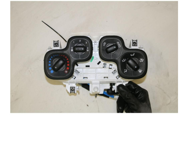 Блок управления климат-контролем 5P6246000   Fiat Panda III