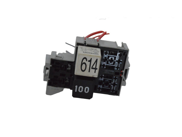   Pojistková skříňka 7L0937503   Porsche Cayenne (92A) 2014