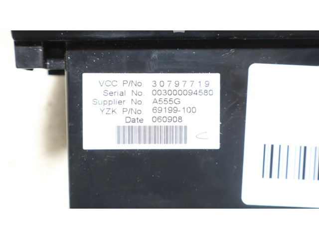 Дисплей       Volvo V50