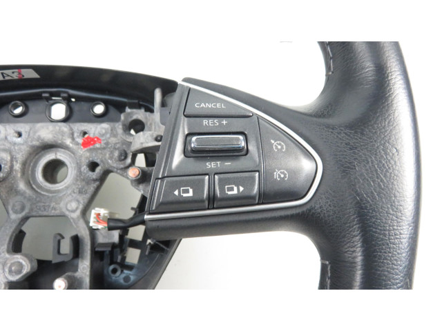 Volant Infiniti Q50 2014