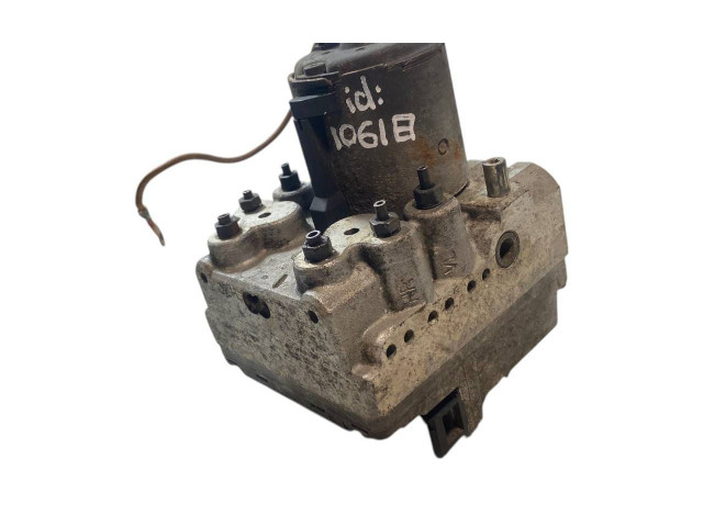 Блок АБС 701614111D, 703907379A Volkswagen Transporter - Caravelle T4 1991 - 2003 года