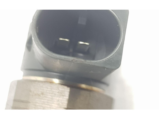 Vstřikovač 04L130277AC, 04L130277AC Volkswagen Caddy