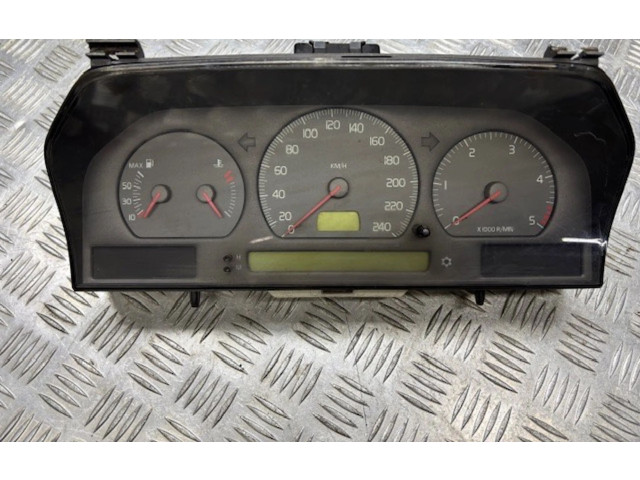 Панель приборов 9451530   Volvo V70       