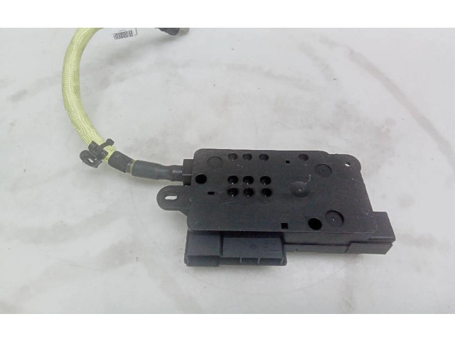 Блок предохранителей 8V0937548   Audi RS3    