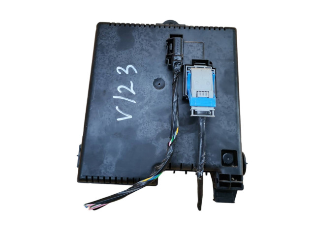 Блок предохранителей 30728512, 28017881   Volvo XC90    