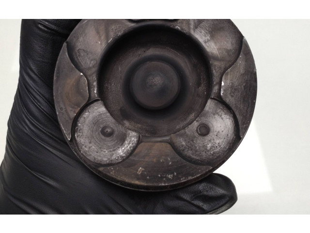  Поршень с шатуном D4164T W301  Volvo V70  