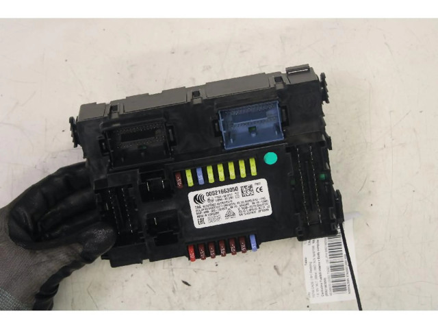 Блок предохранителей Jeep Renegade