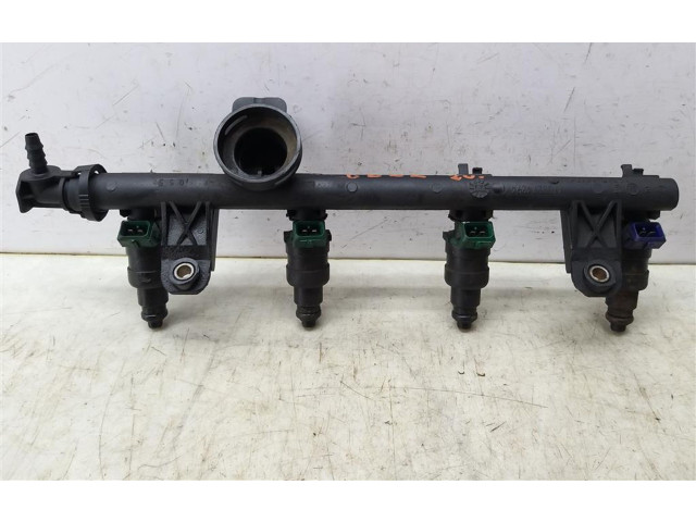 Топливная рампа 7700274294   Renault Clio II  