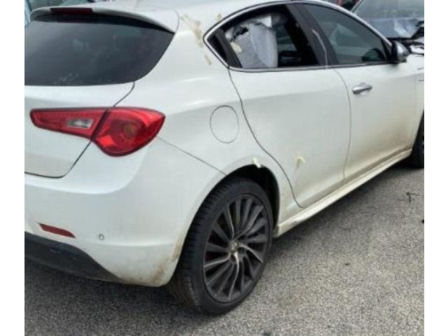 Зеркало электрическое Alfa Romeo Giulietta - года