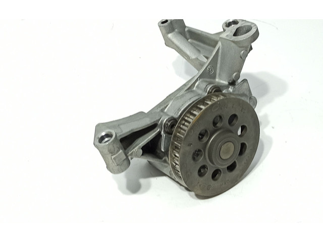 Масляный насос  CAYB 03L115105B, 03L115105C  Skoda Fabia Mk2 (5J) 