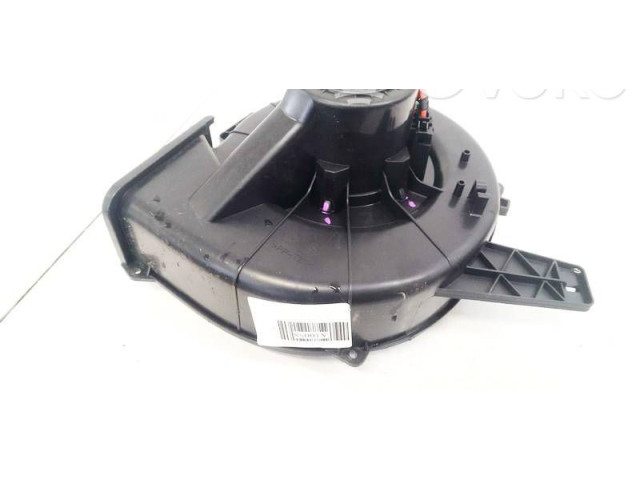 Вентилятор печки       Skoda Fabia Mk2 (5J)