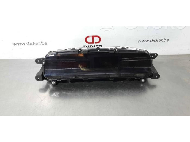 Přístrojová deska Toyota Prius c 2015 83847F50