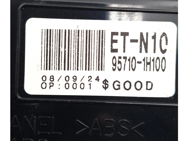 Дисплей    957101H100, 95710-1H100   KIA Ceed