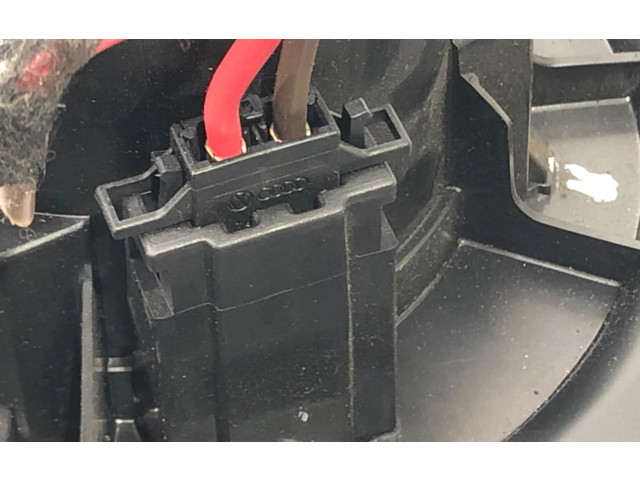 Вентилятор печки       Skoda Rapid (NH)