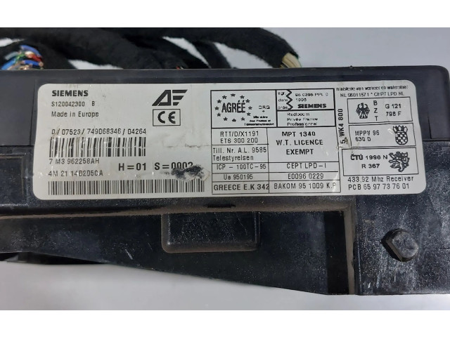 Блок предохранителей 7M3962258AH, 7M3962258AH Ford Galaxy