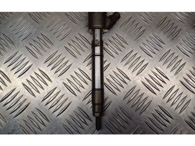 Форсунка 0445110589, 338002A610    KIA Pro Cee'd II   