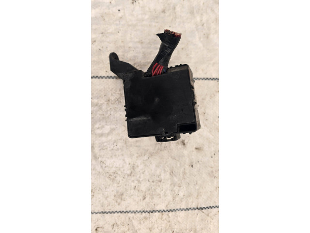 Pojistková skříňka Mr482591 Mitsubishi Pajero 2006