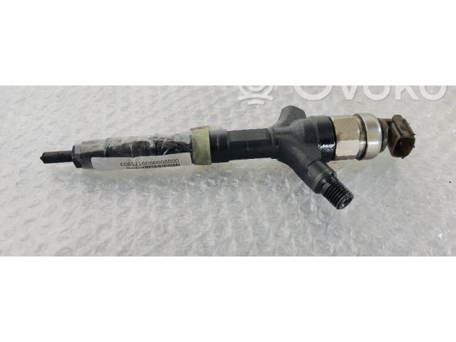 Vstřikovač 236700G010 Toyota Avensis T250 1CDFTV
