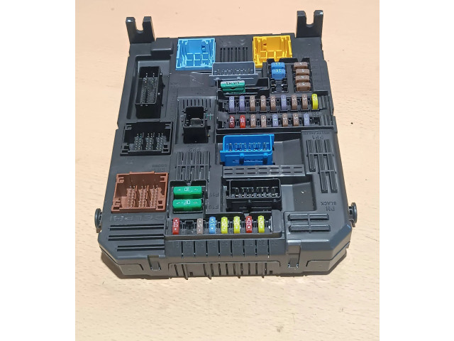 Pojistková skříňka 9830708180, 1482040709 Peugeot 208 2020