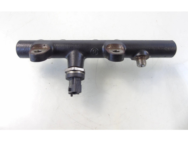 Топливная рампа 8201157327   Renault Clio IV  