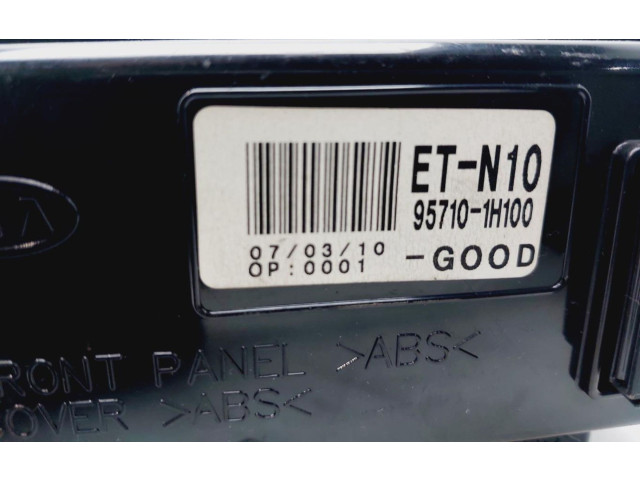 Дисплей    957101H100   KIA Ceed