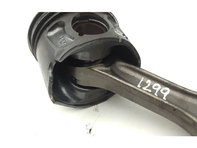 Поршень с шатуном M15746 D Maserati Ghibli