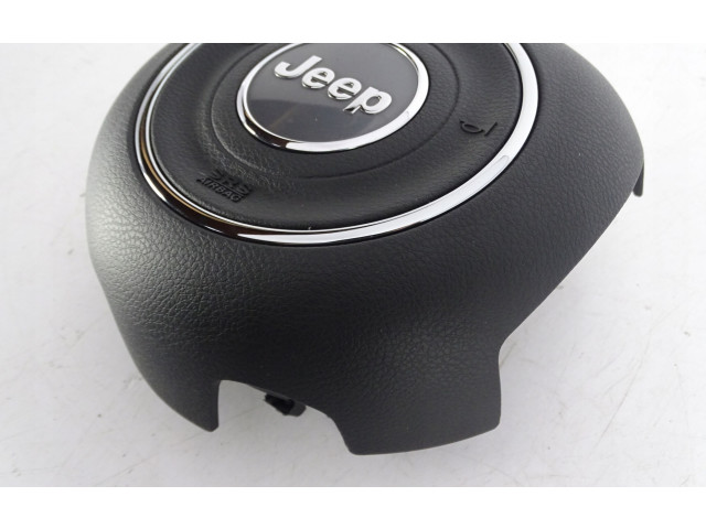 Подушка безопасности водителя Jeep Renegade