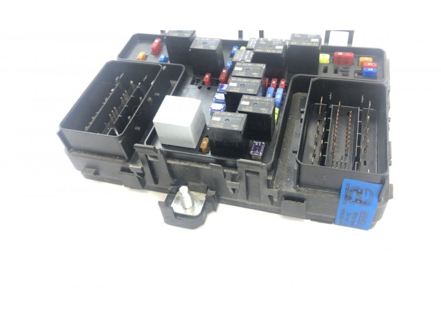 Блок предохранителей 2495546 Ford Ranger
