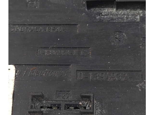 Блок предохранителей 01394932, 013949631C   Audi A3 S3 8P    