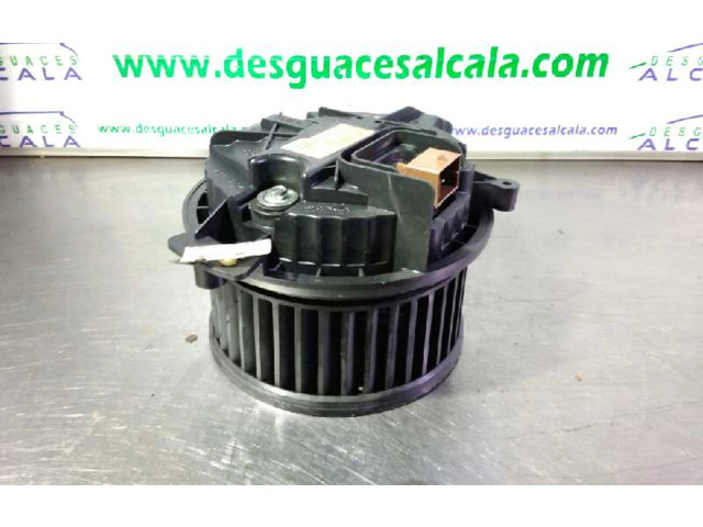Вентилятор печки    8E1820021E, 90200160172122   Audi A4 Allroad
