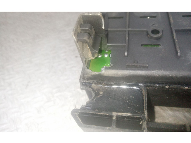 Блок предохранителей 9650664080   Citroen C8    