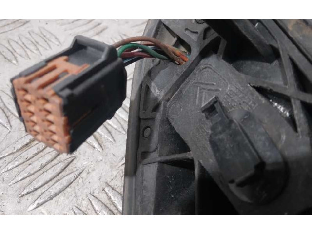 Зеркало (управляемое электричеством)