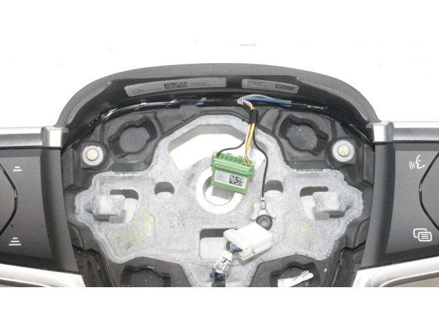 Руль Volvo XC40 - года 32366938