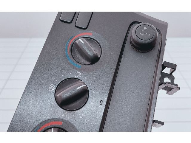 Блок управления климат-контролем 7923 Volvo S80