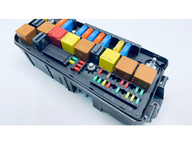 Блок предохранителей 12769644 Cadillac BLS