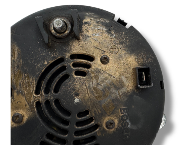 Генератор 9162683   Volvo S70  V70  V70 XC      