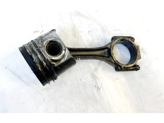 Поршень с шатуном Volkswagen PASSAT B6