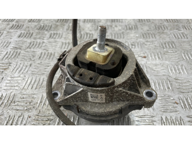 Подушка двигателя