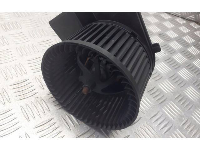 Вентилятор печки    1J2819021C   Skoda Octavia Mk1 (1U)