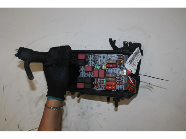 Блок предохранителей    Jeep Renegade    