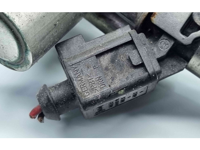 Топливная рампа 06F133317L   Skoda Octavia Mk2 (1Z)  